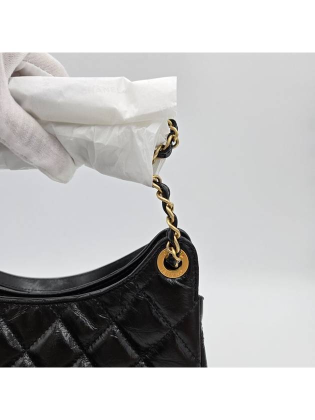 Hobo Handbag Shiny Crumpled Calfskin Gold Black - CHANEL - BALAAN 7