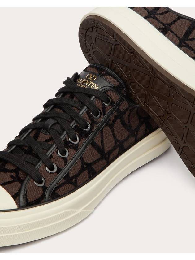 Iconographe Low Top Sneakers Brown - VALENTINO - BALAAN 5