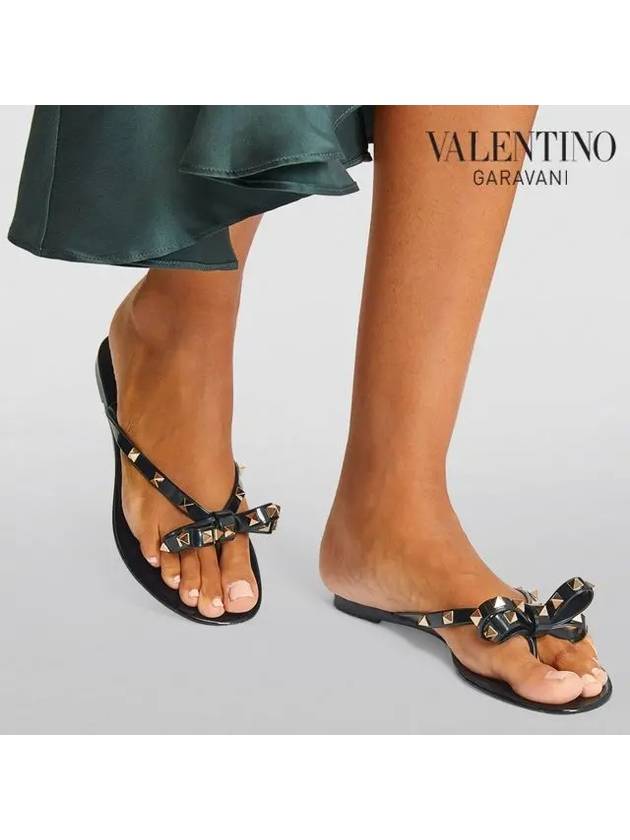 Rubber Rockstud Flip Flops Black - VALENTINO - BALAAN 8