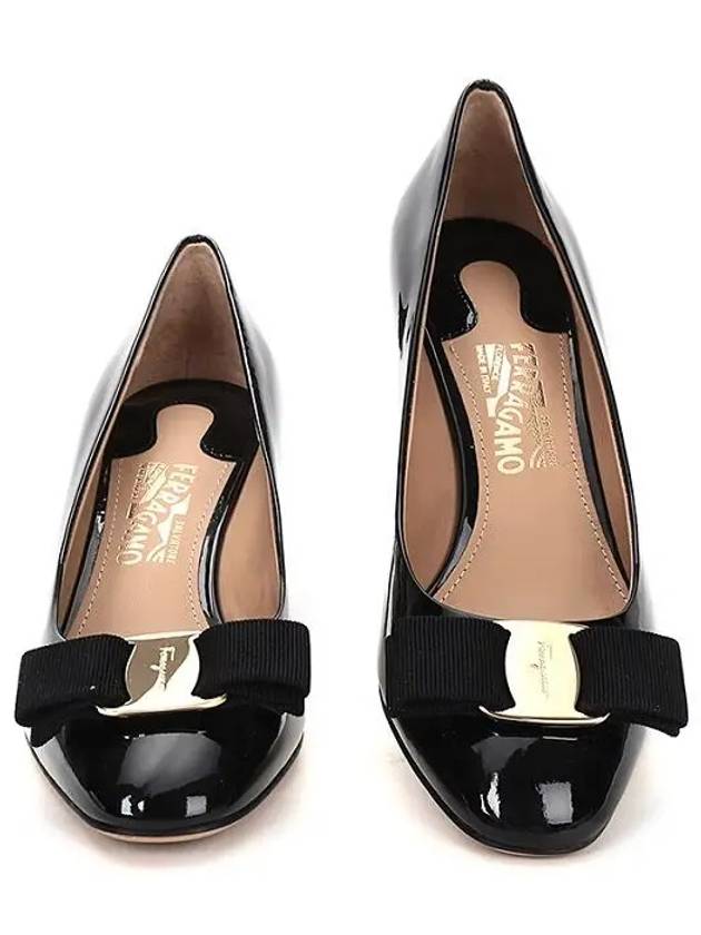 Salvatore Erice 55 Pumps Heel Black - SALVATORE FERRAGAMO - BALAAN.