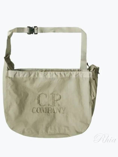 Plain Paper Touch Logo Handbag 17C Mac 085A 110188G 327 - CP COMPANY - BALAAN 1