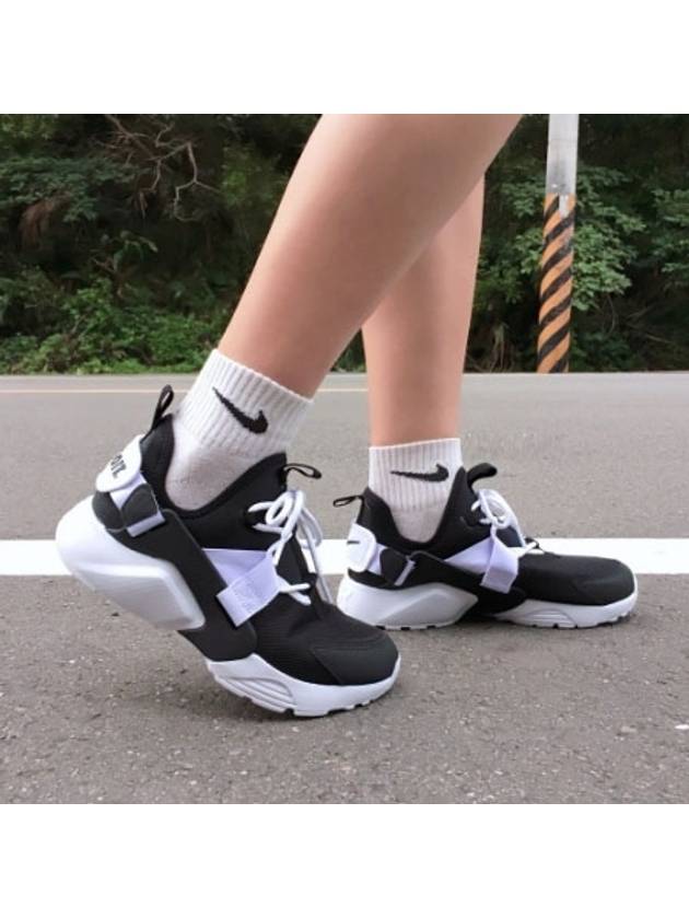 Air Huarache City Low Low Top Sneakers Black White - NIKE - BALAAN 2