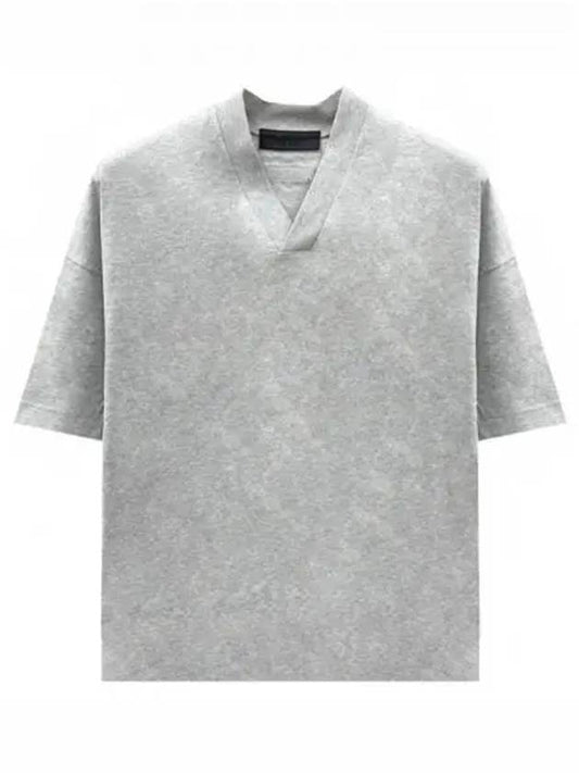 Essential Spring Logo V neck Short Sleeve T shirt Light Heather Gray Men s 270116 - FEAR OF GOD - BALAAN 1