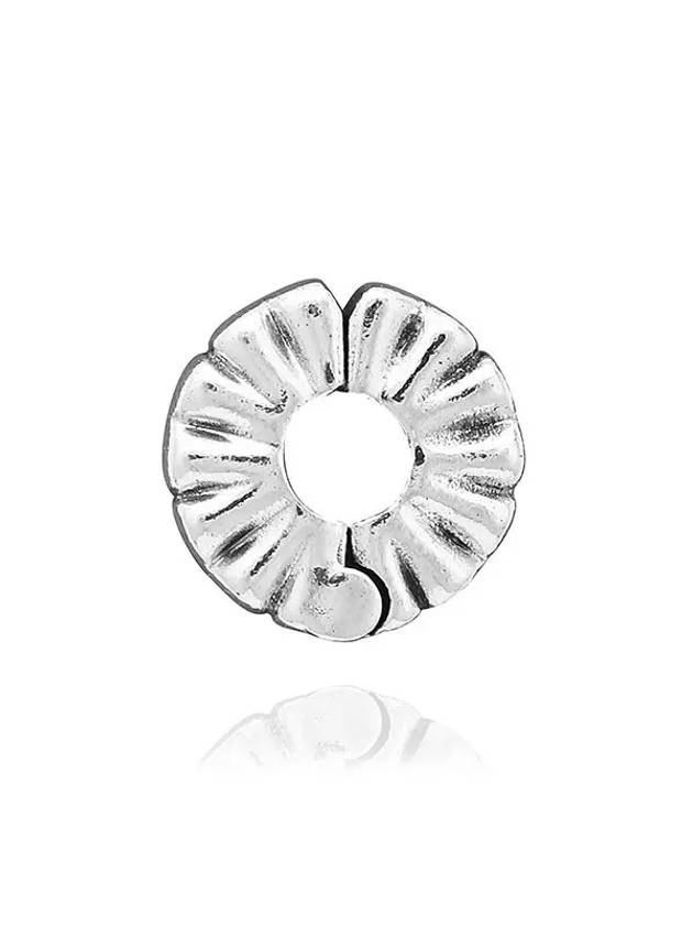 792828C00 Heart Pattern Clip Silver Charm - PANDORA - BALAAN 1