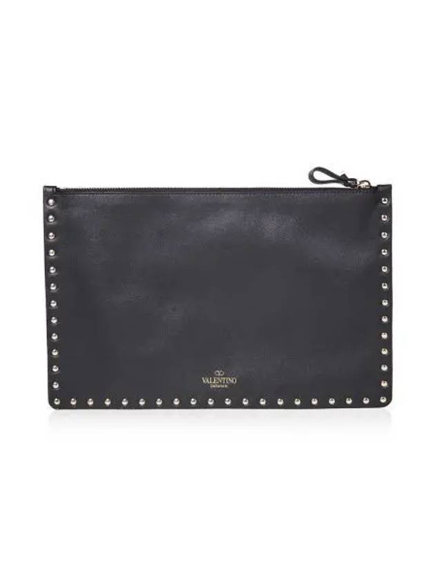 Rockstud Leather Clutch Bag Black - VALENTINO - BALAAN 2