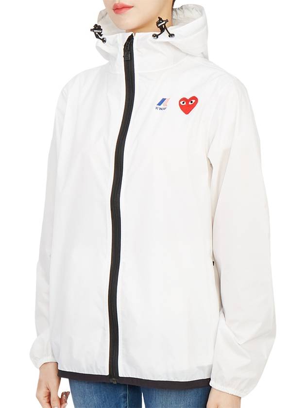 Small Heart Wappen Windbreaker White - COMME DES GARCONS - BALAAN 8