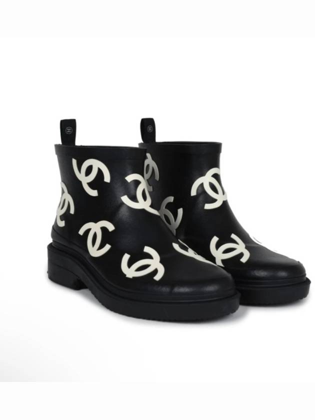 Logo Ankle Short Rain Boots Cowchalk Black - CHANEL - BALAAN 3