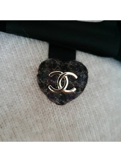 Tweed CC logo heart brooch gray - CHANEL - BALAAN 2