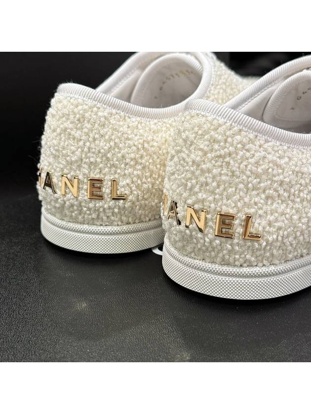 Women's Sneakers Tweed Heel Gold Logo Ivory Shoes - CHANEL - BALAAN 6