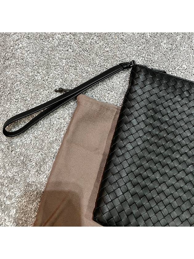 Intrecciato Strap Clutch Bag Black - BOTTEGA VENETA - BALAAN 5