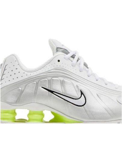 Shox R4 Low Top Sneakers White - NIKE - BALAAN 2