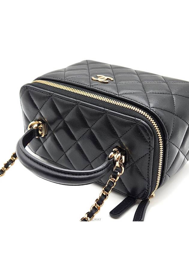 Vanity Top Handle Cross Bag L232441 - CHANEL - BALAAN 6