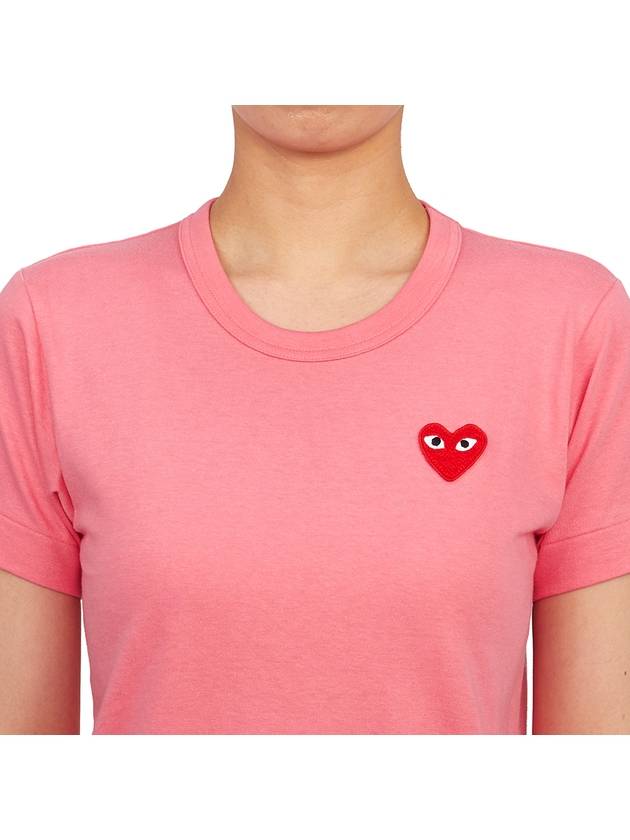 Women's Small Red Heart Wappen Short Sleeve T-Shirt P1 T271 3 Pink - COMME DES GARCONS PLAY - BALAAN 6