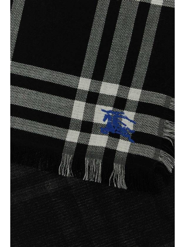 Reversible Check Pattern Scarf 8083801 - BURBERRY - BALAAN 3