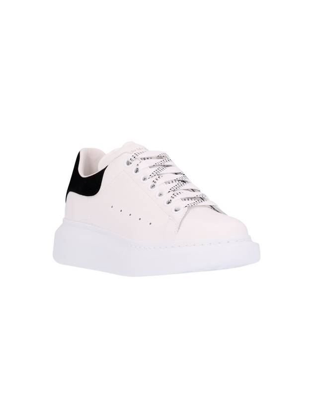 Oversized Low Top Sneakers White - ALEXANDER MCQUEEN - BALAAN 3