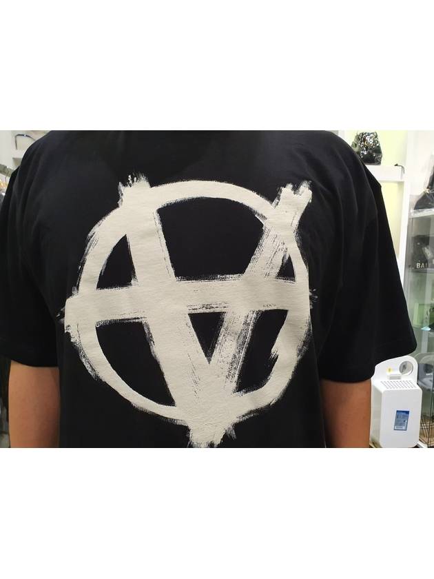 Anarchy Gothic Logo Short Sleeve T-Shirt Black - VETEMENTS - BALAAN 6