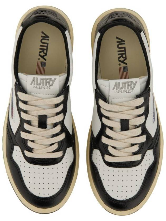 Medalist Leather Low Top Sneakers White Black - AUTRY - BALAAN 7