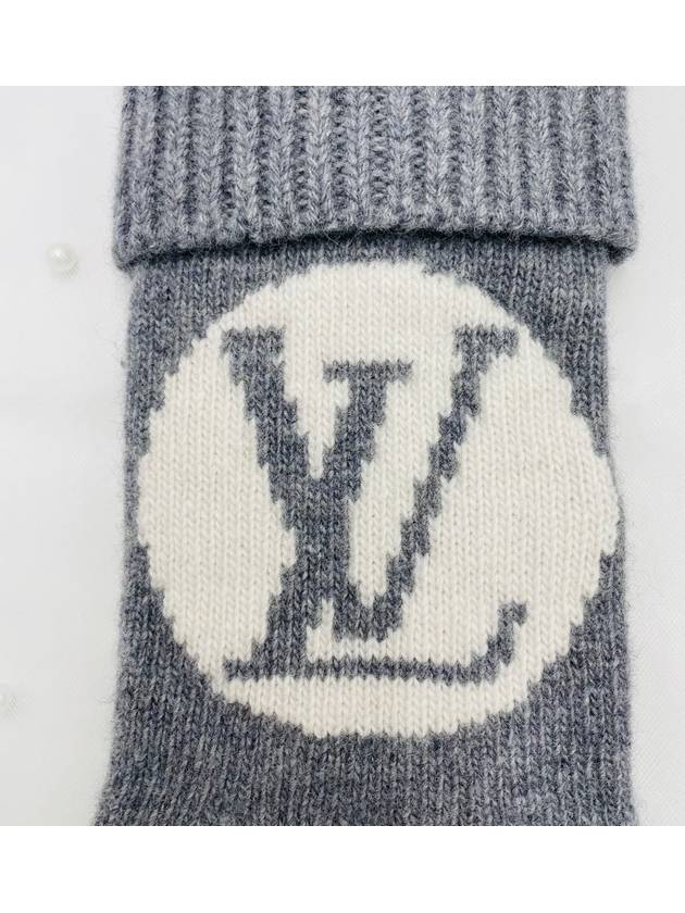 FLIGHT MODE LV Medallion Glove Gray M94589 - LOUIS VUITTON - BALAAN 8