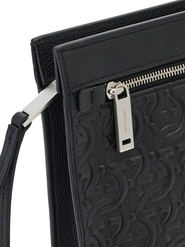 Embossed Logo Zipped Clutch Bag Black - SALVATORE FERRAGAMO - BALAAN 6