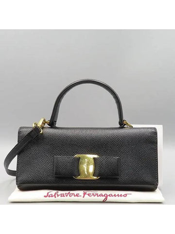 Ferragamo 22 D529 Black Leather Gold Plated Vara Bow Mini Flap Cross Bag - SALVATORE FERRAGAMO - BALAAN 1