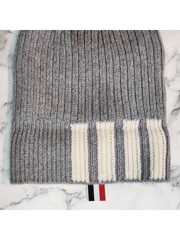 4 Bar Stripe Cashmere Beanie Light Grey - THOM BROWNE - BALAAN 5