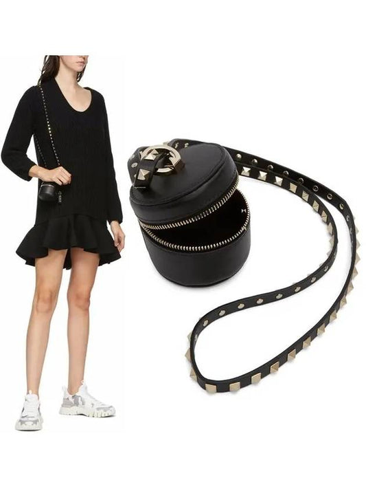 Rockstud Neck Pouch Bag Black - VALENTINO - BALAAN.