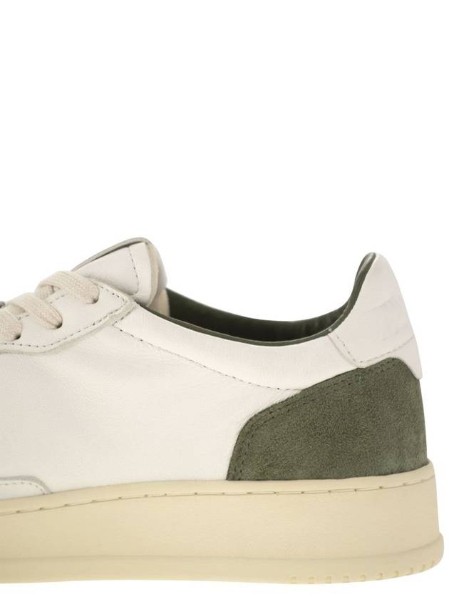 MEDALIST LOW - Sneakers in goatskin and suede - AUTRY - BALAAN 7