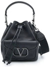 Logo bucket bag 5W2B0M94 FWG 0NO - VALENTINO - BALAAN 1