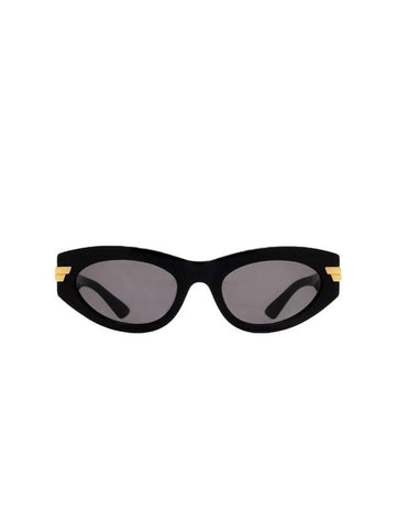 Eyewear Women's Bold Frame Cat Eye Sunglasses Black - BOTTEGA VENETA - BALAAN 1