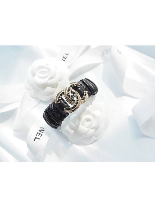 CC logo leather hair chouchou tripe hair band and bracelet black gold AB7848 - CHANEL - BALAAN 3