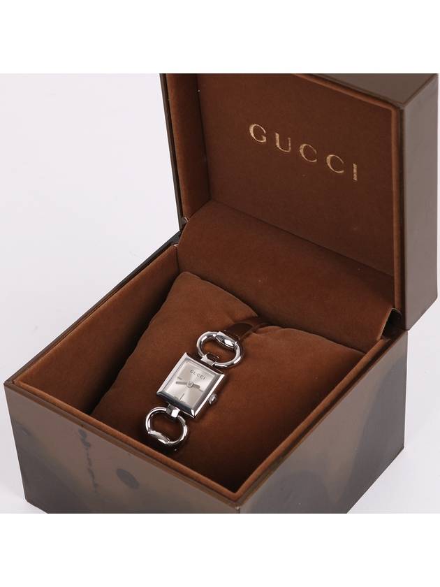 Square steel bracelet type women s watch 120 - GUCCI - BALAAN 9