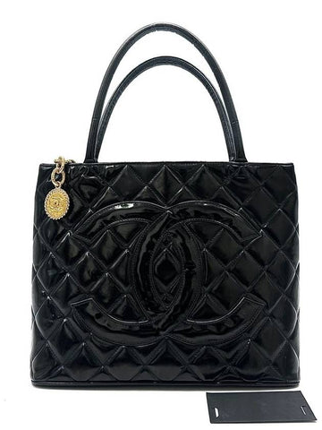 Patent Medallion Coin Bag Tote - CHANEL - BALAAN 1