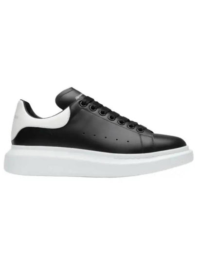 Oversized Leather Tab Low Top Sneakers Black - ALEXANDER MCQUEEN - BALAAN 2