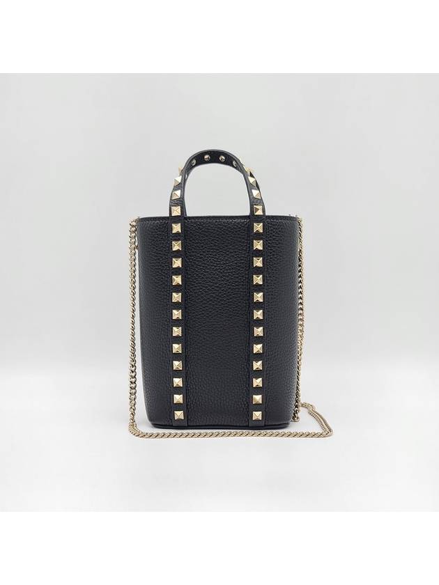 Rockstud Grained Leather Chain Tote Bag Black - VALENTINO - BALAAN 2