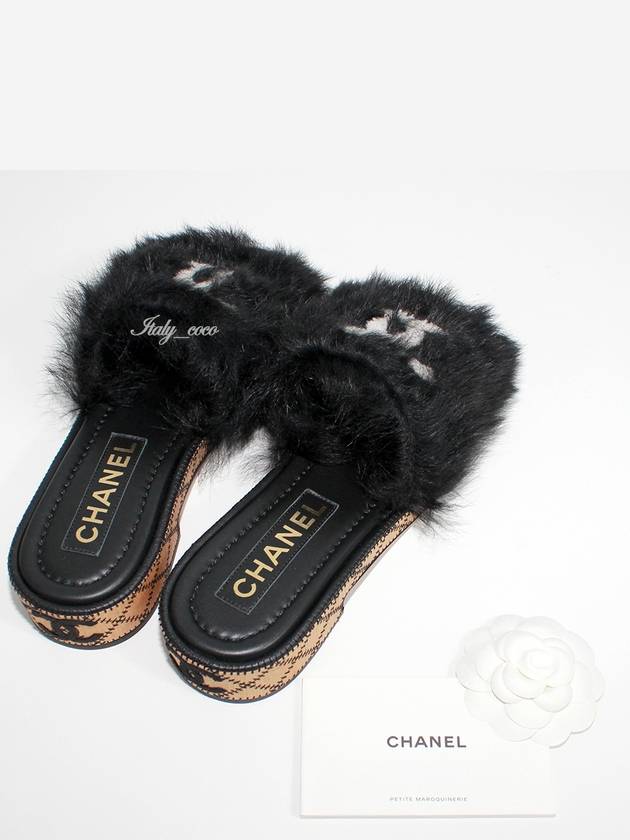 CC Logo Fur Shearling Mule Slippers Black G39357 - CHANEL - BALAAN 5