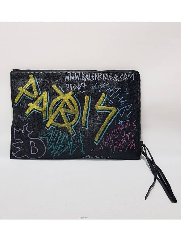 graffiti clutch - BALENCIAGA - BALAAN 4