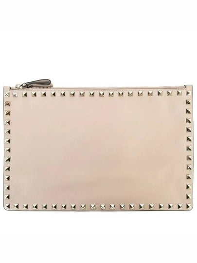 Rockstud Leather Clutch Bag Beige - VALENTINO - BALAAN 2