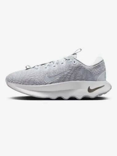 Motiva Low Top Sneakers Photon Dust - NIKE - BALAAN 1