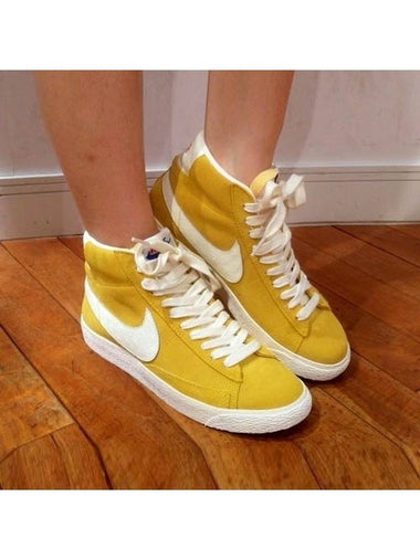 01638322700Surprise Release Limited EditionBlazer Mid Vintage Premium QSYellow White - NIKE - BALAAN 1