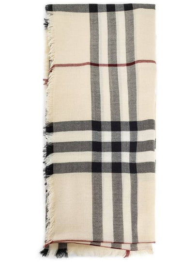 Burberry Scarves And Foulards - BURBERRY - BALAAN 2